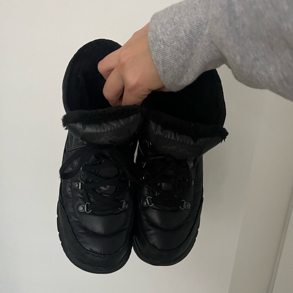SOLD The North Face Thermoball Winter Boot - Picture 2 of 3